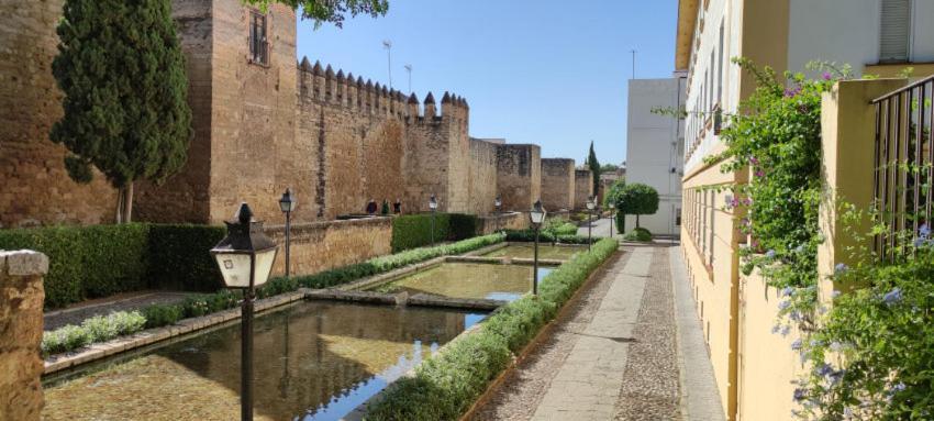 Patio De La Muralla Apartamentos กอร์โดบา ภายนอก รูปภาพ